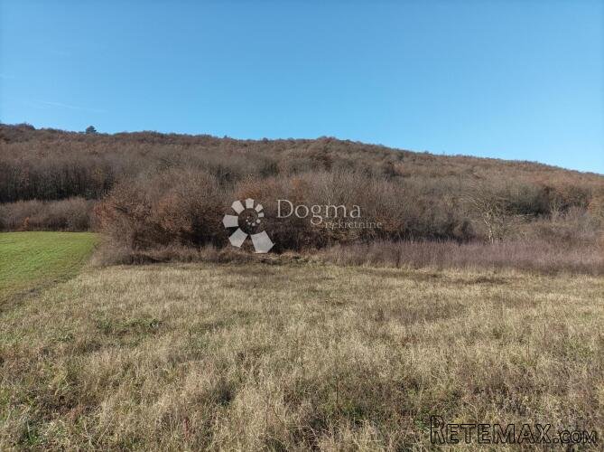 Poljoprivredno zemljište 3610m2 6800e - PRILIKA - 3