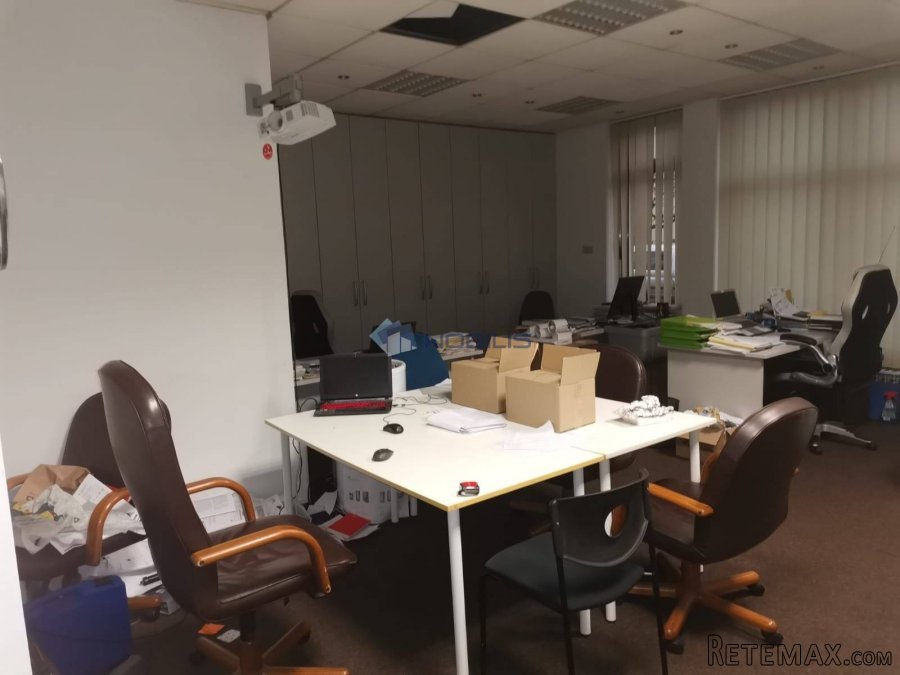 Zagreb, Ravnice, 162m2, dvoetažni prostor