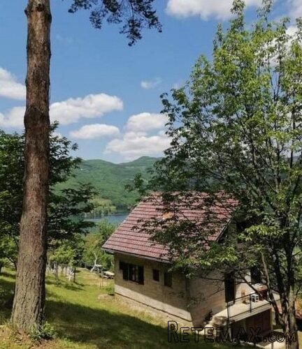 Prodajem vikendicu na jezeru Perucac na Tari - 4