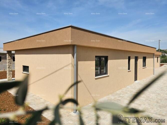 Prizemna kuća s bazenom – okolica Poreč - 3