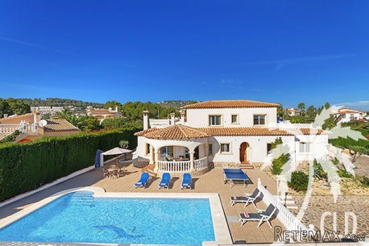 Spacious 5 bedroom house, very sunny and situated in quiet.. - 3