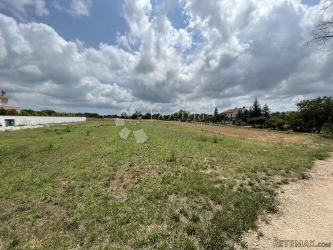 GRAĐEVINSKO ZEMLJIŠTE 632 m² - 2