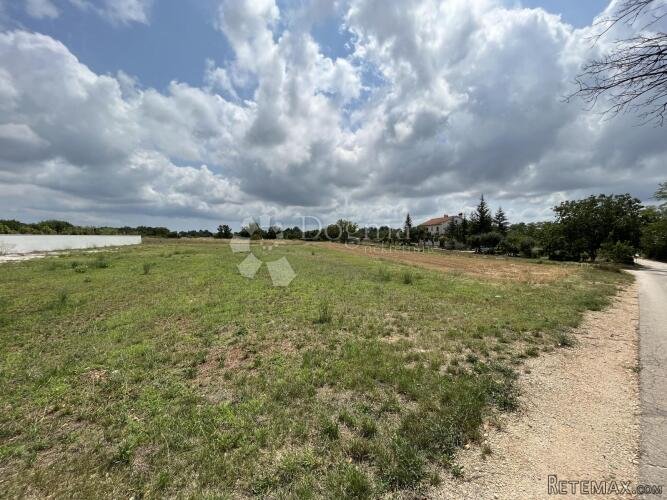 GRAĐEVINSKO ZEMLJIŠTE 632 m² - 3