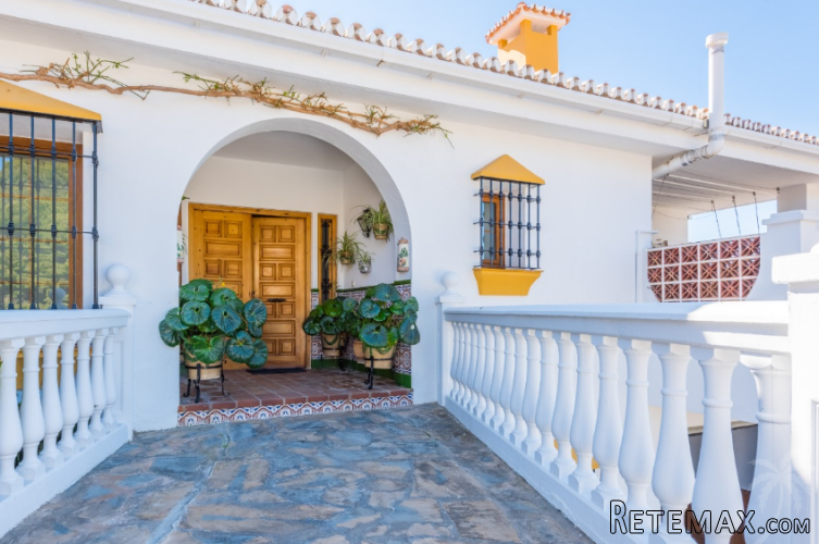 This beautiful villa with a living space of 290 m2 is.. - 7