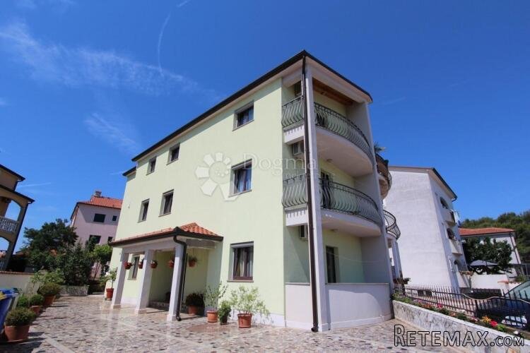 Kuća sa apartmanima