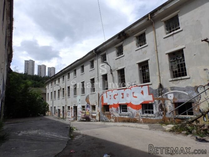RIJEKA - CENTAR, prodaje se hala od 10.000 m2