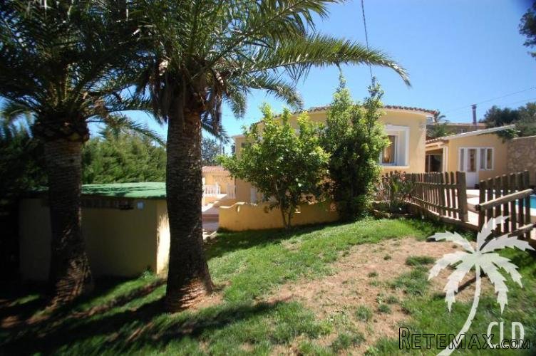 Great views from this lovely detached villa only 2km from.. - 2