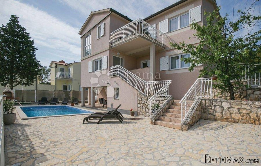 Kuća sa bazenom i predivnim pogledom na Kvarner