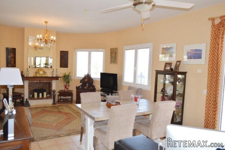 Modern, detached south facing villa builtin 2004 with.. - 7