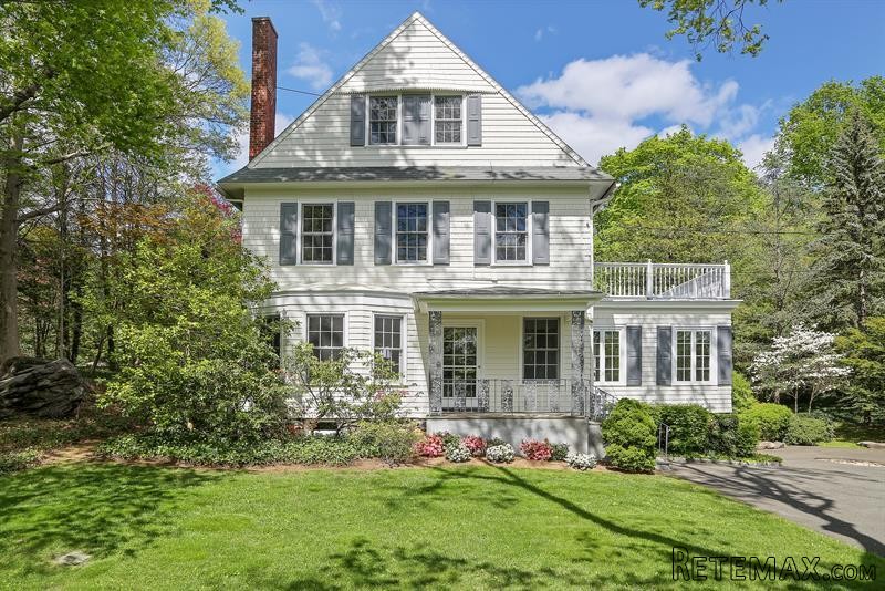 6 bedroom House For Sale: 81 Brookside..