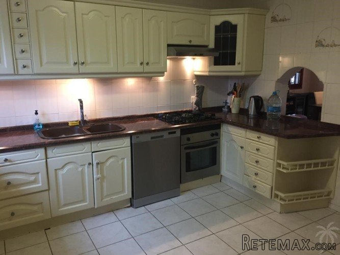 Close to the well-known seaside resort of El Campello is.. - 4
