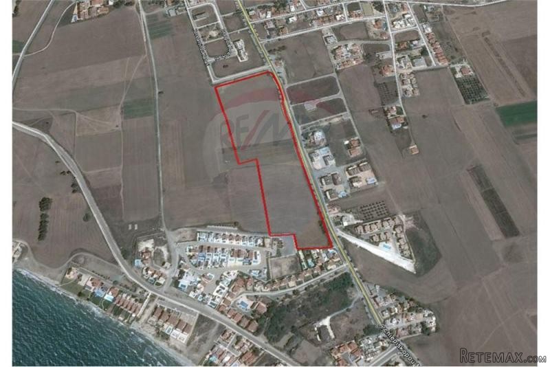 Plot of Land for Building - For Sale -..