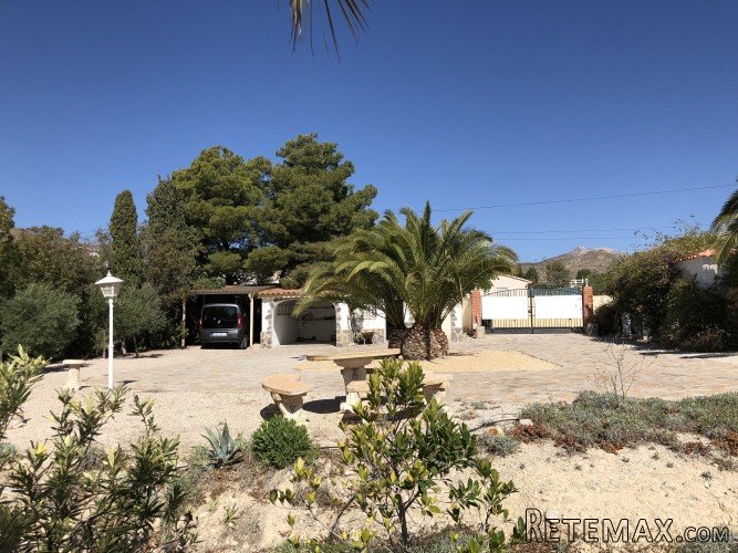 Close to the well-known seaside resort of El Campello is.. - 7
