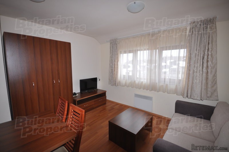 Flat With Many Amenities, Set 400..