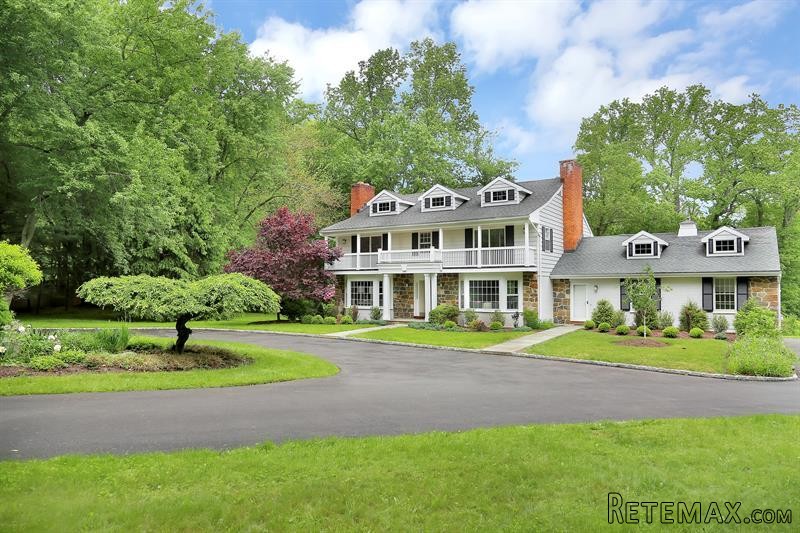 5 bedroom House For Sale: 7 Tinker Lane..
