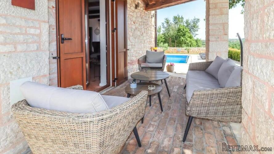 Istra, Sveti Lovreč, kamena kuća s bazenom - 11