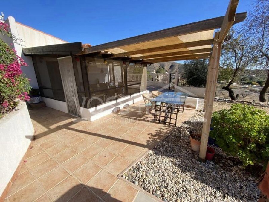 NEW & EXCLUSIVE LISTING FOR VOSS HOMES - A full of.. - 11