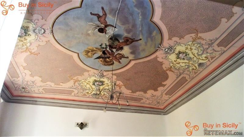 2 bedroom Apartment For Sale: Ortigia..