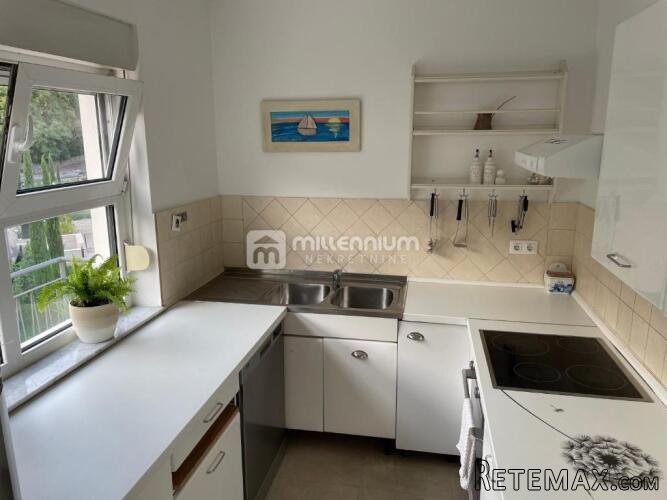 Opatija, 205m2, 3-sobni stan s dnevnim boravkom u vili - 3