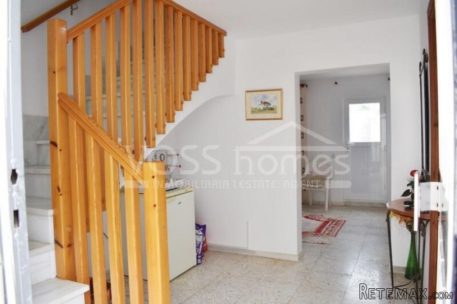 A spacious, light & airey, 3 / 4 bed, 1.5 bath semi.. - 14