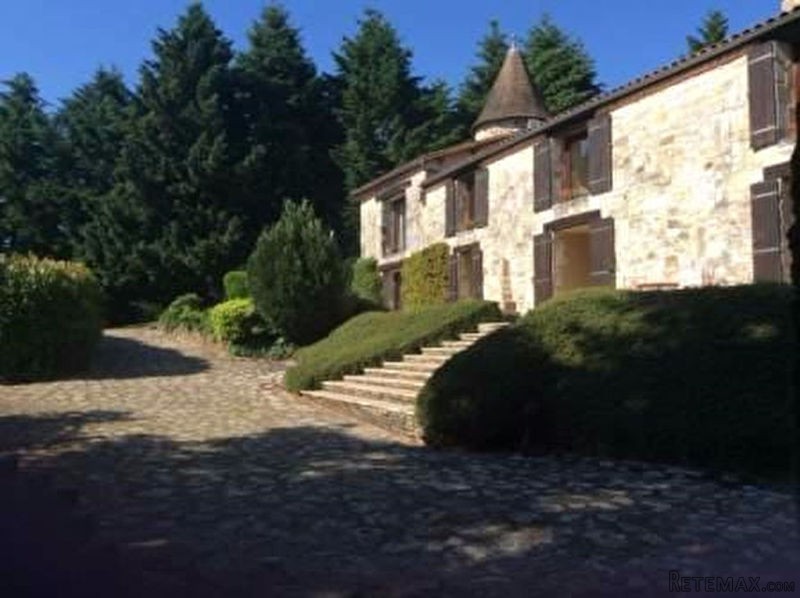 'Petit Chateau' with cottage.. - 2