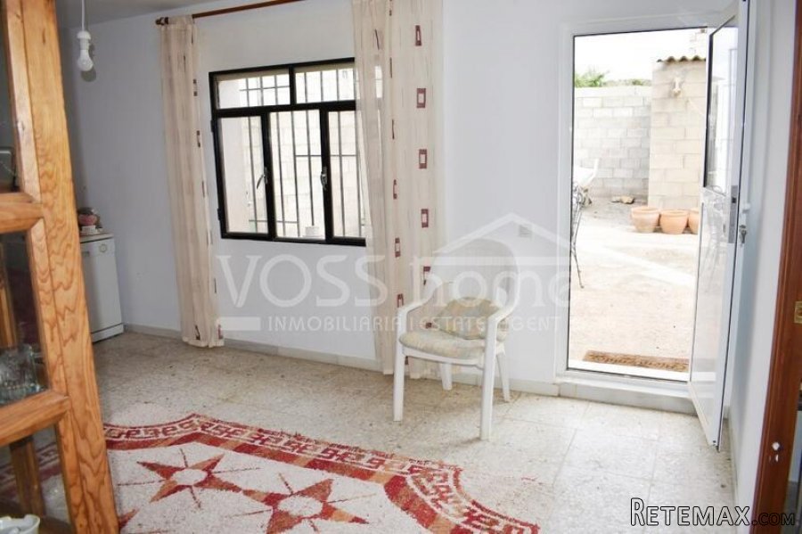 A spacious, light & airey, 3 / 4 bed, 1.5 bath semi.. - 19