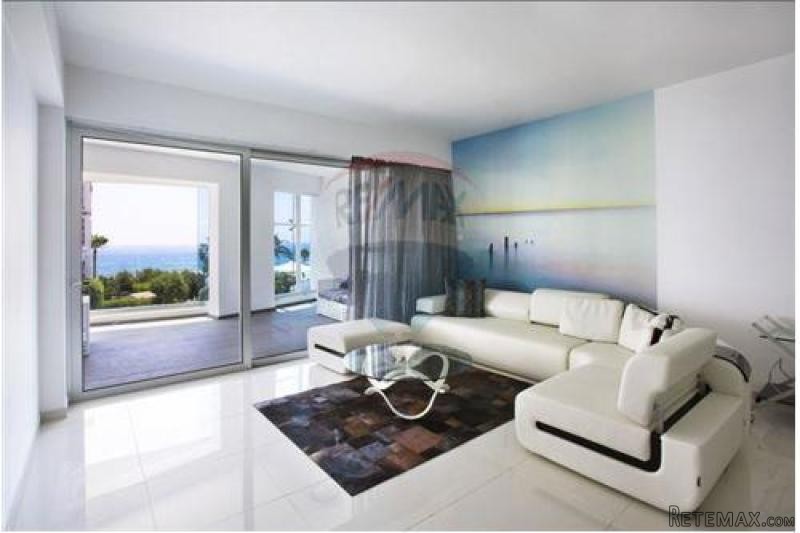 Condo/Apartment - For Sale -..