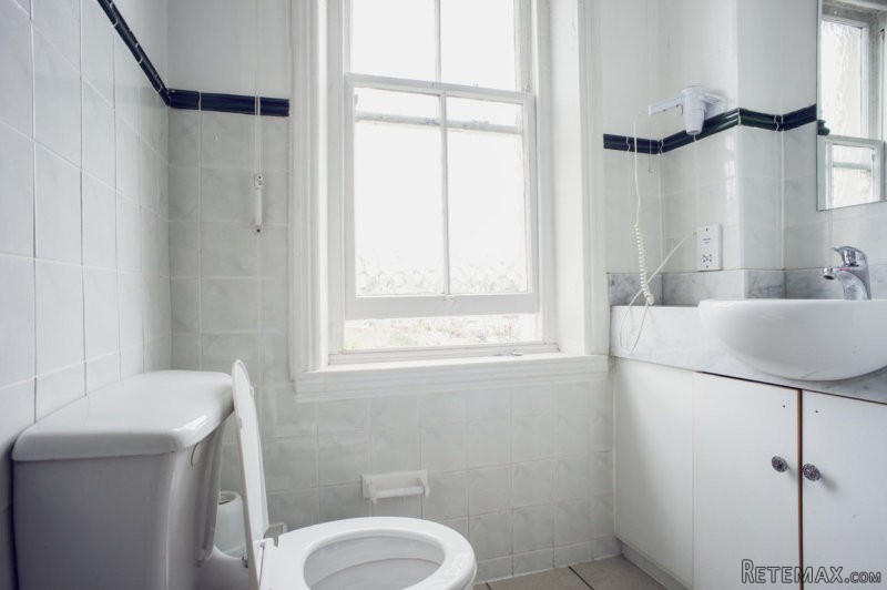 Single with double bed near West.. - 2