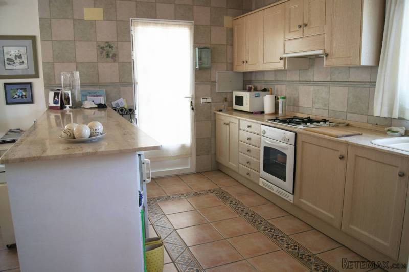 South Facing Villa with Sea Views - 2