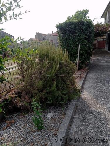 Prodaja kuće sa dvije garaže, Galižana! - 3