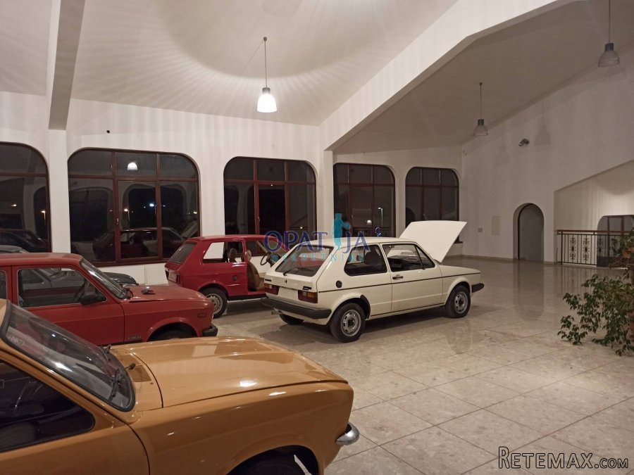 Kostrena, iznajmljuje se poslovni prostor, 600 m2 - 4