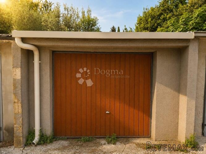 Garaža 17 m² na Verudi