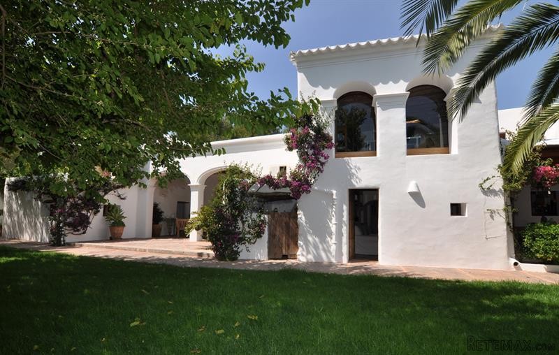 5 bedroom Country House For Sale: San..