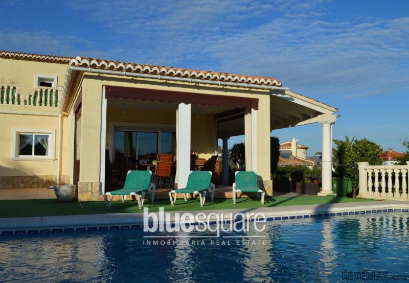 Large family home with sea views