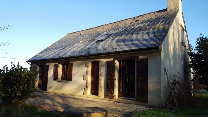 Edge of Village 4 Bedroom Property - 2