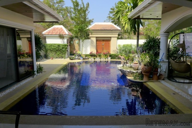Jomtien Park Villas: 3 bedroom pool..