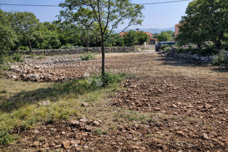 Pridraga - građevinsko zemljište 1213 m2