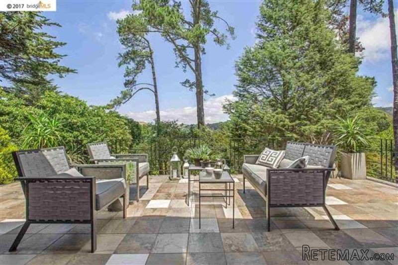 3 Bedrooms - Property - CA - For Sale