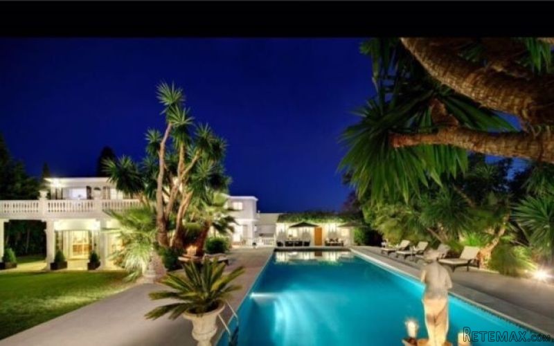 5 Bedrooms - Villas - Malaga - For Sale