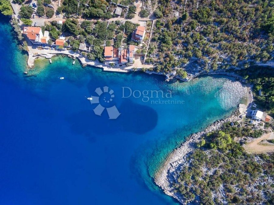 HVAR- građevinsko zemljište 1. red do mora, Uvala Pokrivenik - 5