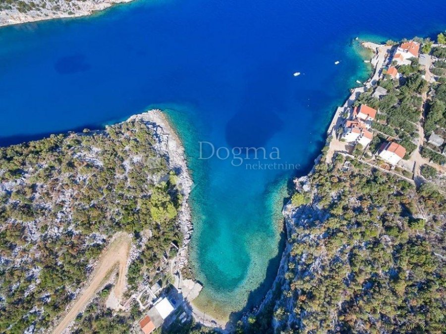 HVAR- građevinsko zemljište 1. red do mora, Uvala Pokrivenik - 6