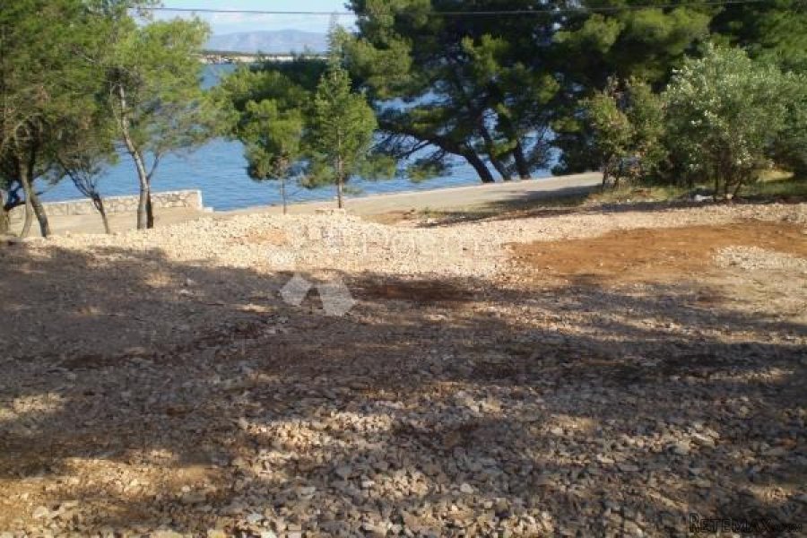 HVAR- građevinsko zemljište 1. red do mora, Uvala Pokrivenik - 7