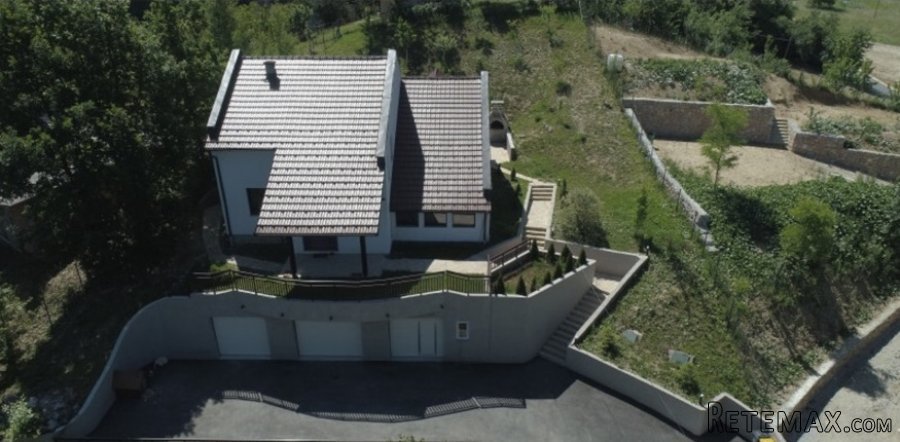 Kuca Ugorsko,Vogosca,Sarajevo (novija gradnja) - 2