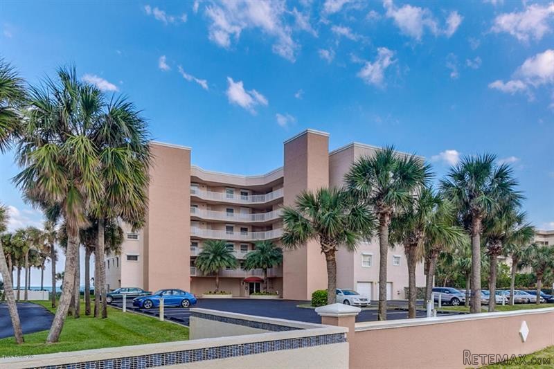 3 bedroom Flat For Sale: 2805 N Highway..