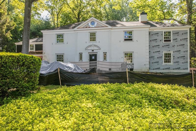 5 bedroom House For Sale: 26 Hampton..