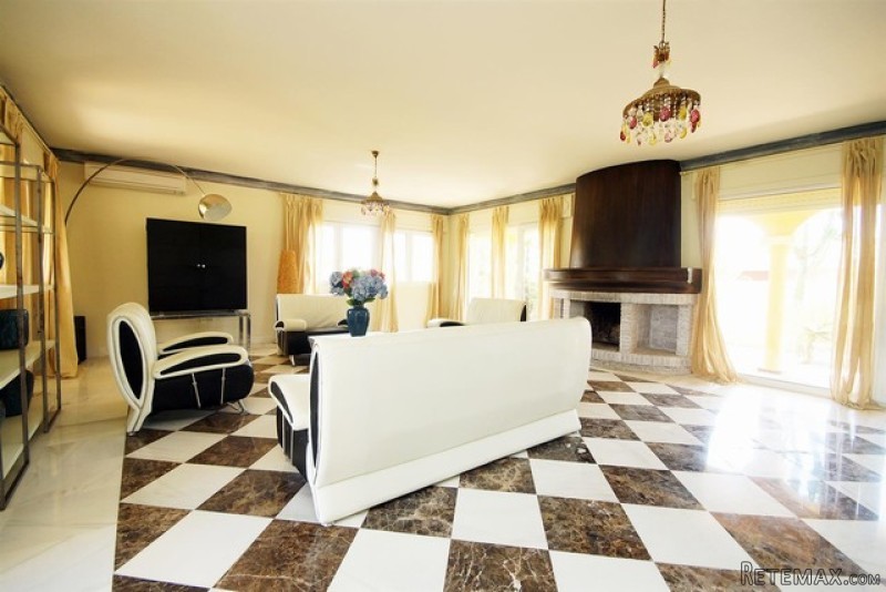 5 Bedrooms - Villa - Malaga - For Sale - 2