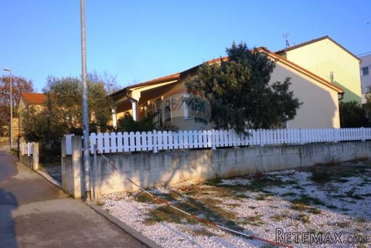 KUĆA U MEDULINU 300m OD MORA - PRILIKA - 2