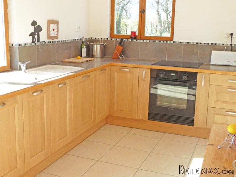 Farmhouse On More Than 5 Acres Of Land.. - 2