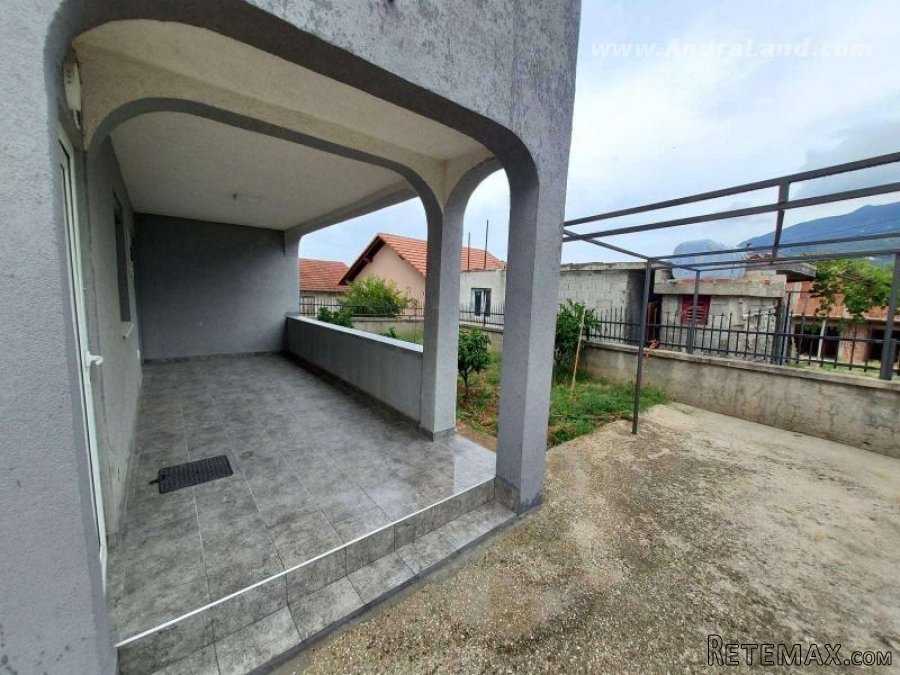 Prodaje se kuca - 2