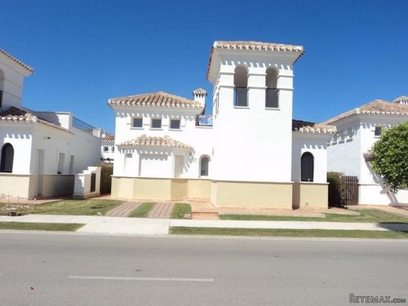 2 bedroom detached house for sale